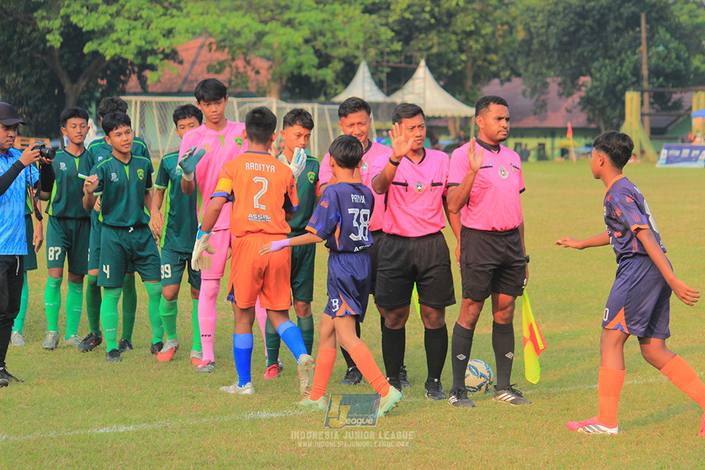 ijlu14 270626 tajimalela fa vs assist soccer school
