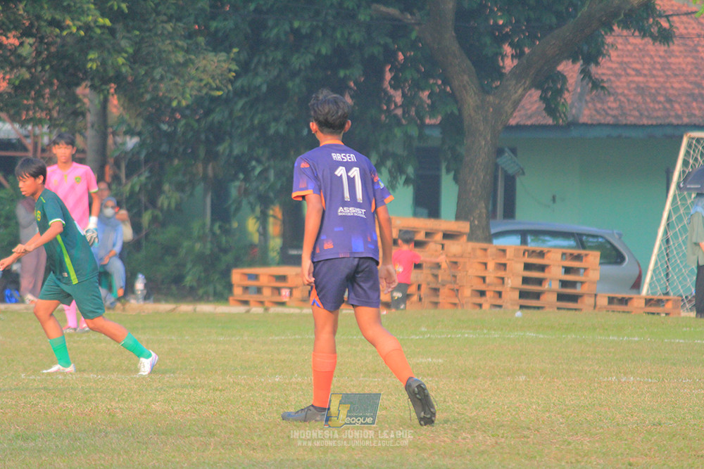 ijlu14 270626 tajimalela fa vs assist soccer school