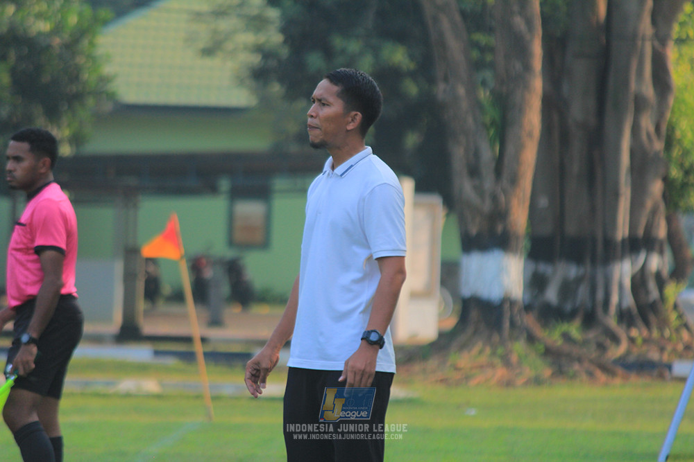 ijlu14 270626 tajimalela fa vs assist soccer school