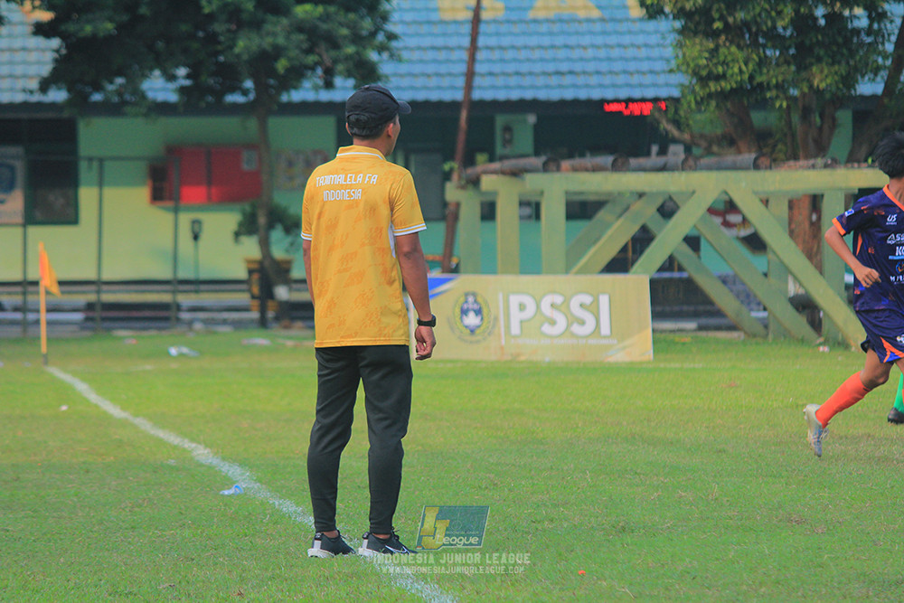 ijlu14 270626 tajimalela fa vs assist soccer school