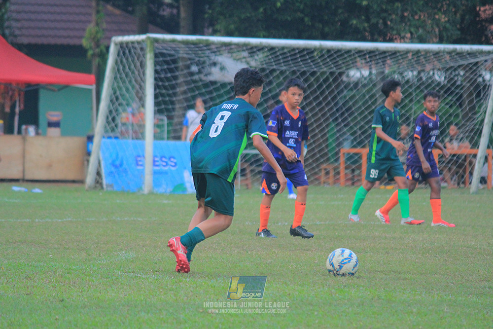 ijlu14 270626 tajimalela fa vs assist soccer school