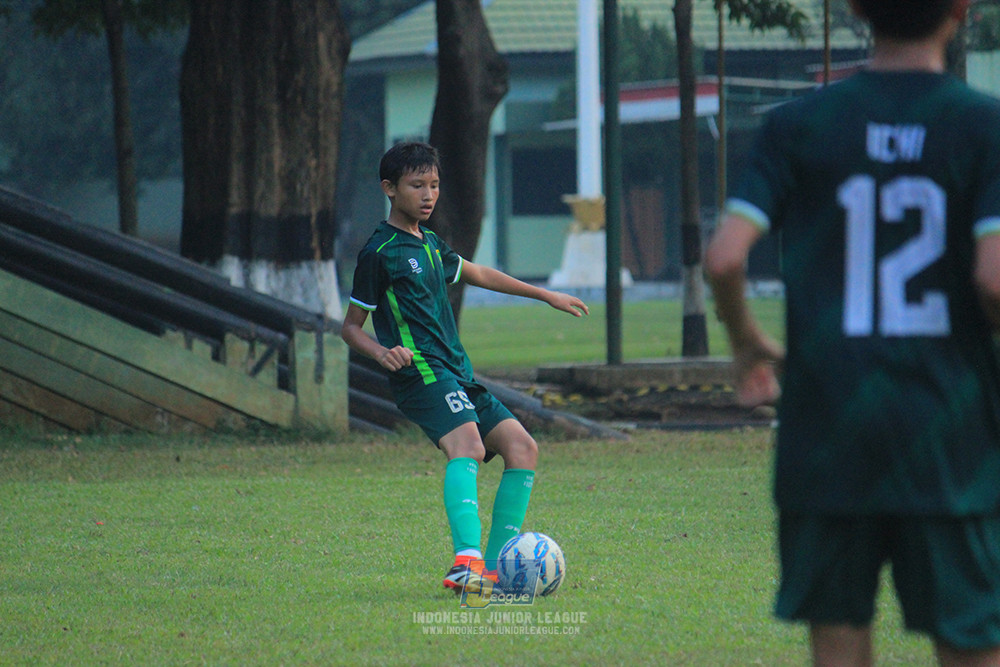 ijlu14 270626 tajimalela fa vs assist soccer school
