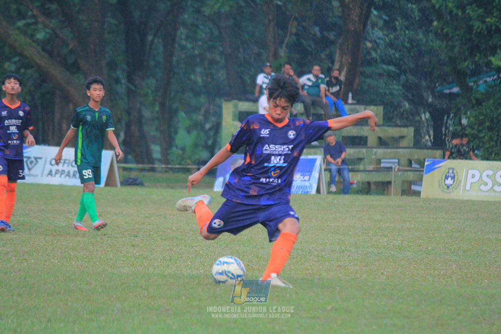 ijlu14 270626 tajimalela fa vs assist soccer school