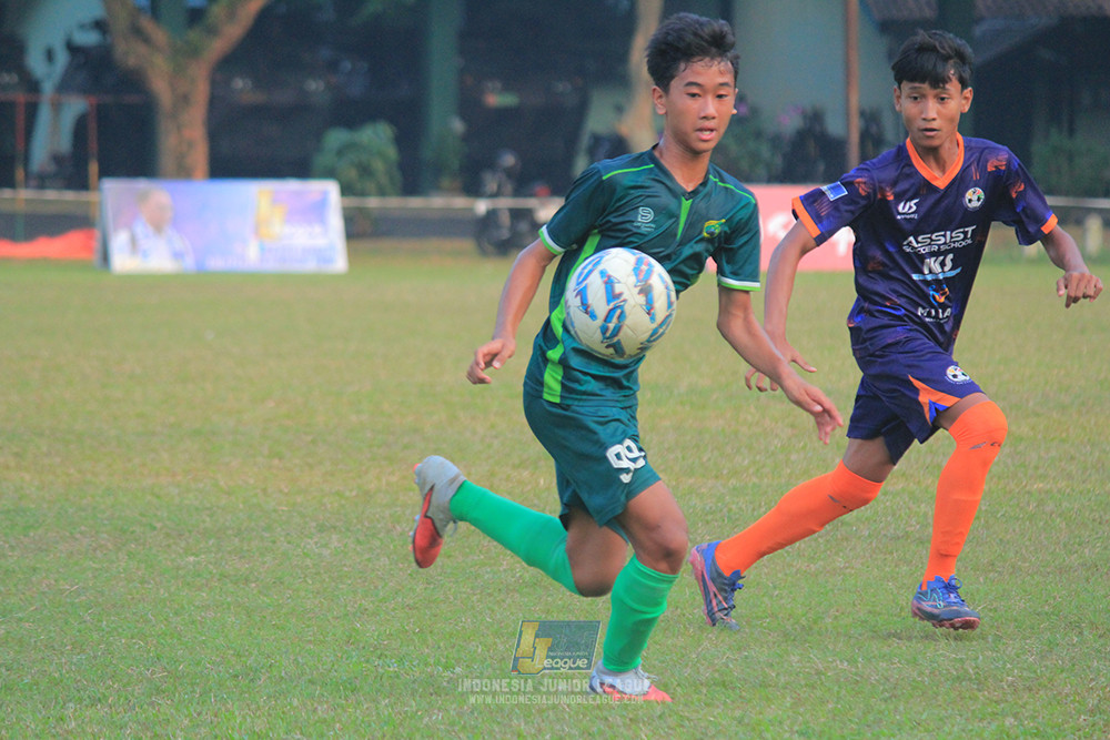 ijlu14 270626 tajimalela fa vs assist soccer school