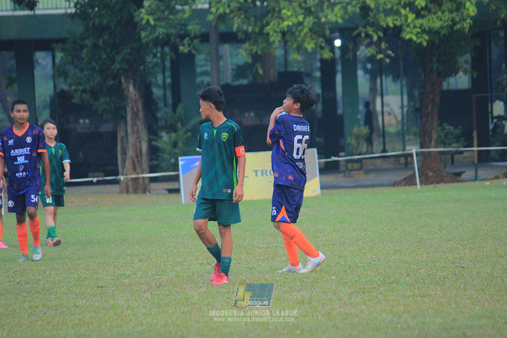 ijlu14 270626 tajimalela fa vs assist soccer school