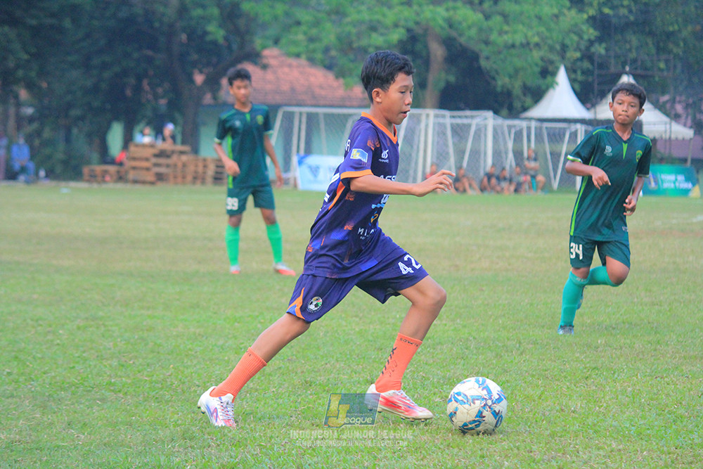 ijlu14 270626 tajimalela fa vs assist soccer school