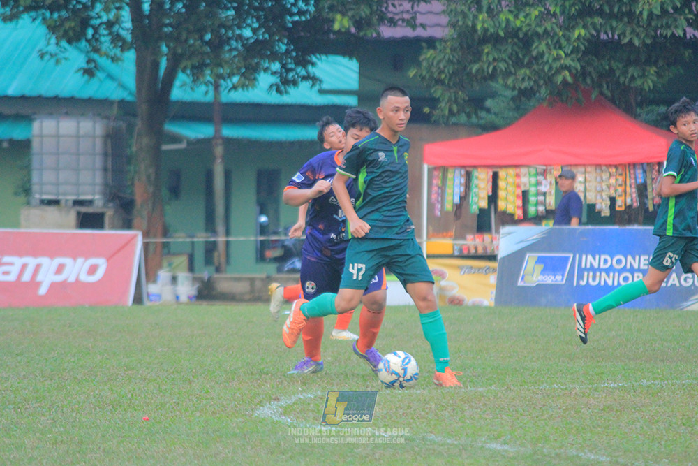 ijlu14 270626 tajimalela fa vs assist soccer school
