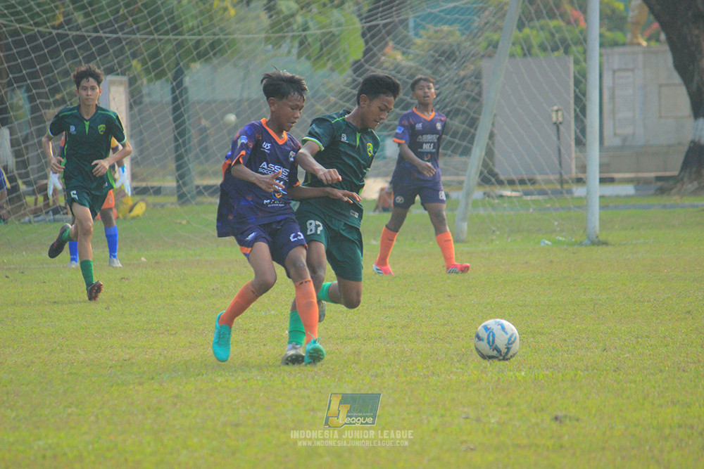 ijlu14 270626 tajimalela fa vs assist soccer school
