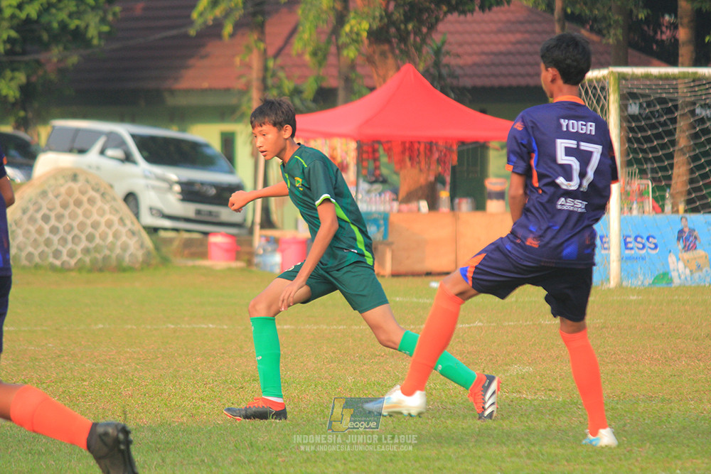ijlu14 270626 tajimalela fa vs assist soccer school