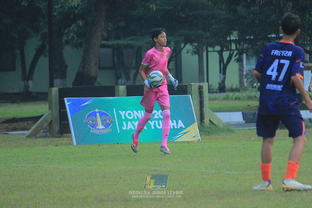 ijlu14 270626 tajimalela fa vs assist soccer school