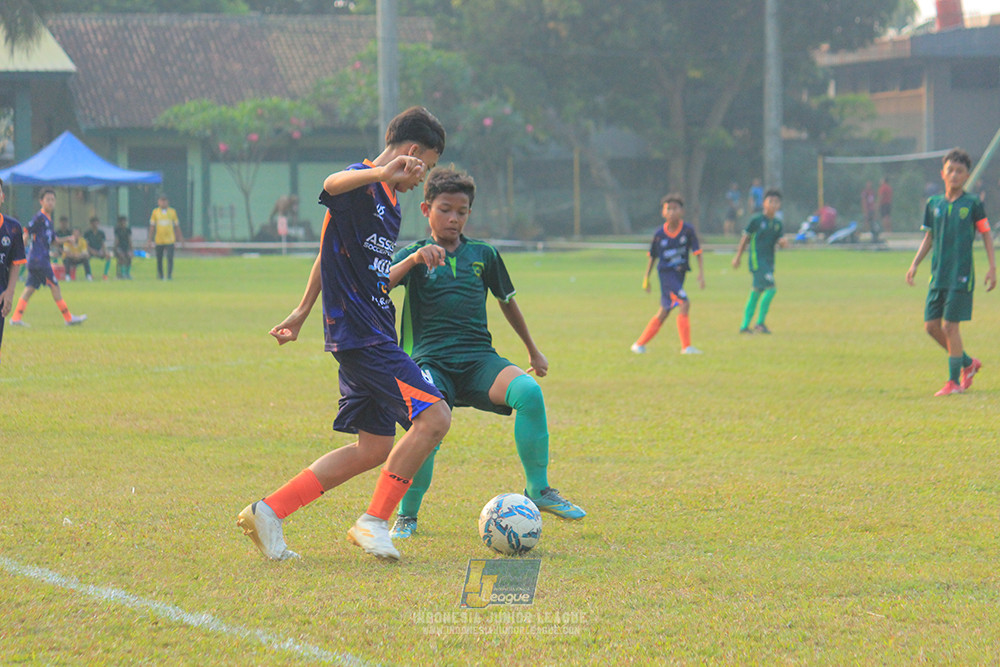 ijlu14 270626 tajimalela fa vs assist soccer school