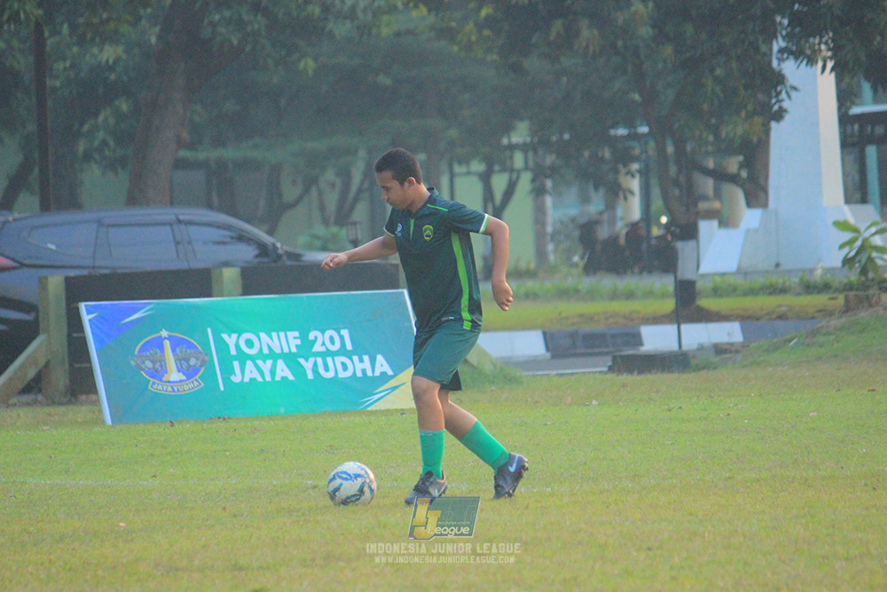 ijlu14 270626 tajimalela fa vs assist soccer school