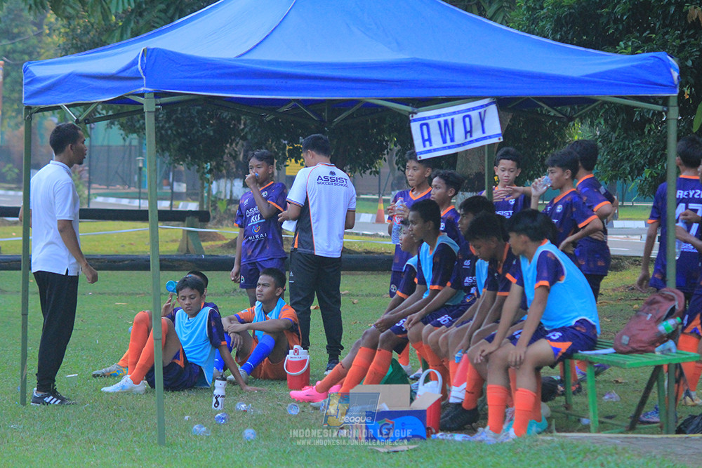 ijlu14 270626 tajimalela fa vs assist soccer school