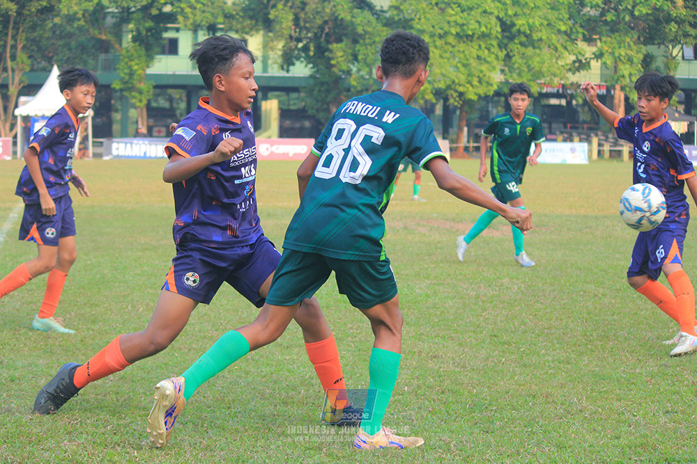 ijlu14 270626 tajimalela fa vs assist soccer school