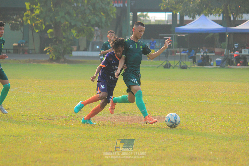 ijlu14 270626 tajimalela fa vs assist soccer school