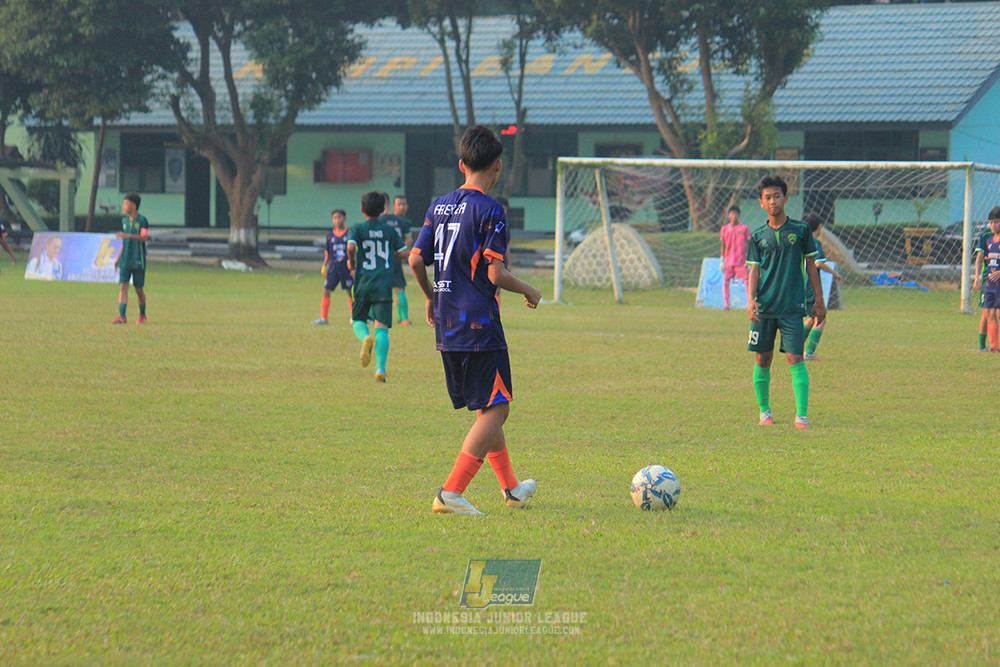 ijlu14 270626 tajimalela fa vs assist soccer school