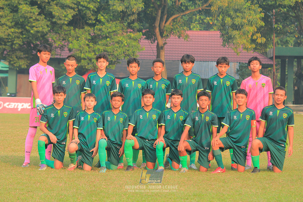 ijlu14 270626 tajimalela fa vs assist soccer school