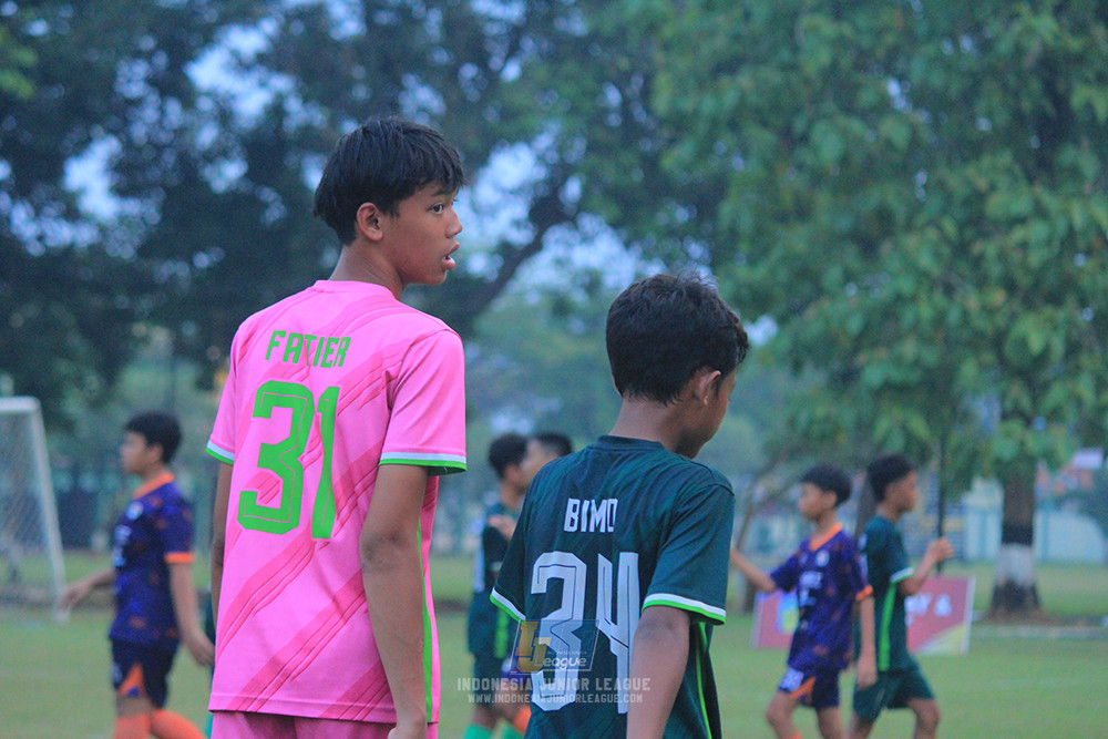 ijlu14 270626 tajimalela fa vs assist soccer school