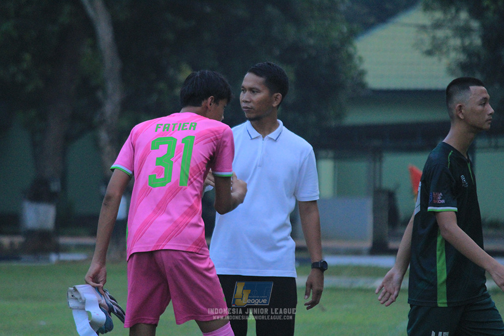 ijlu14 270626 tajimalela fa vs assist soccer school