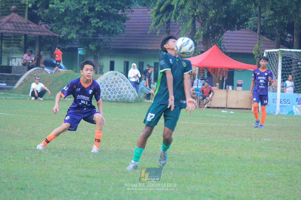 ijlu14 270626 tajimalela fa vs assist soccer school