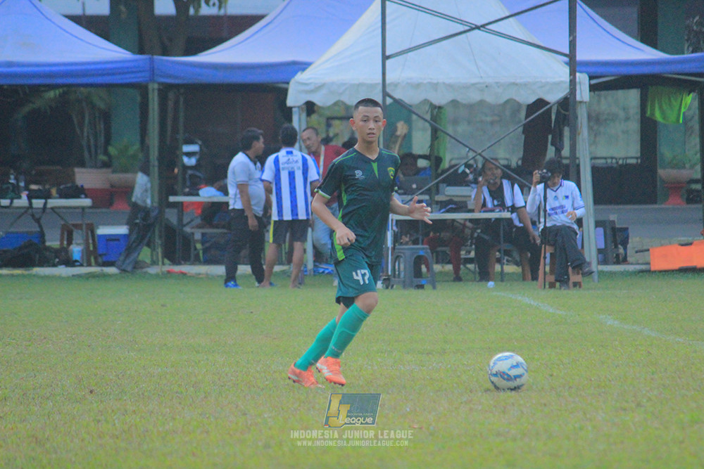 ijlu14 270626 tajimalela fa vs assist soccer school