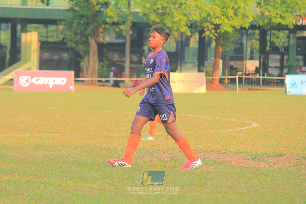 ijlu14 270626 tajimalela fa vs assist soccer school