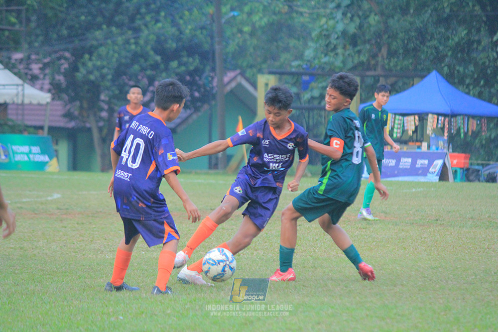 ijlu14 270626 tajimalela fa vs assist soccer school