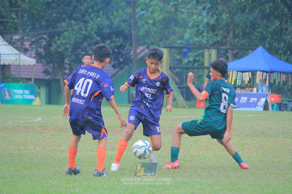 ijlu14 270626 tajimalela fa vs assist soccer school