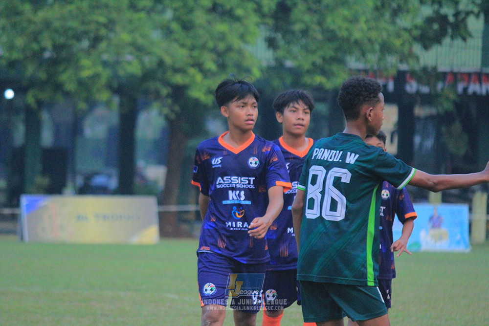 ijlu14 270626 tajimalela fa vs assist soccer school