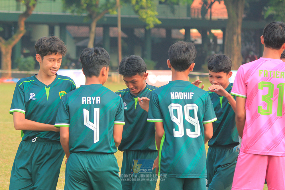 ijlu14 270626 tajimalela fa vs assist soccer school