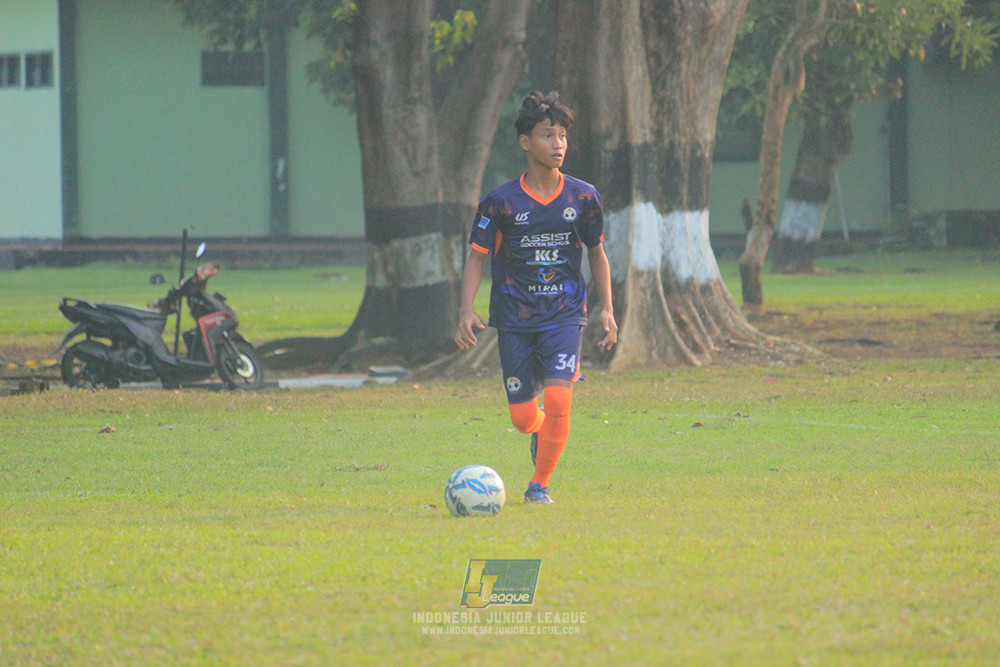 ijlu14 270626 tajimalela fa vs assist soccer school