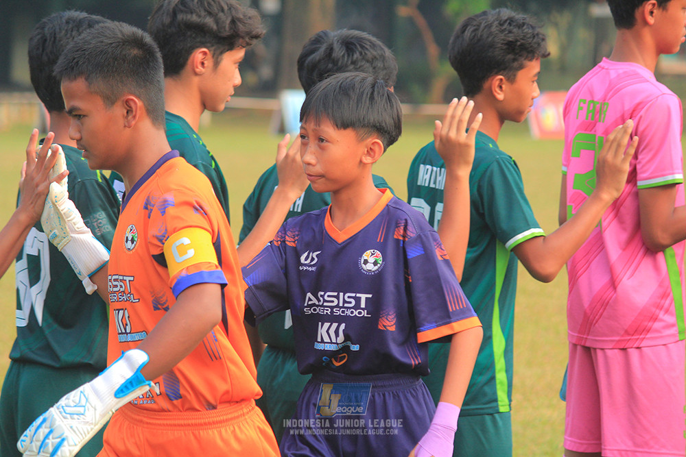 ijlu14 270626 tajimalela fa vs assist soccer school