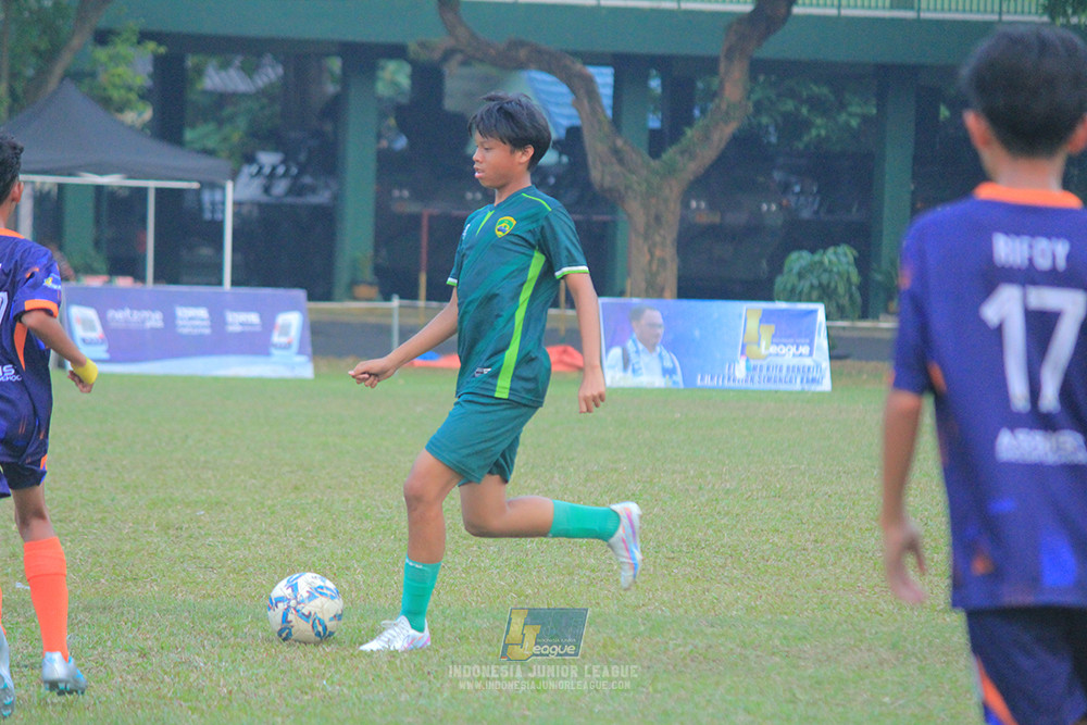 ijlu14 270626 tajimalela fa vs assist soccer school