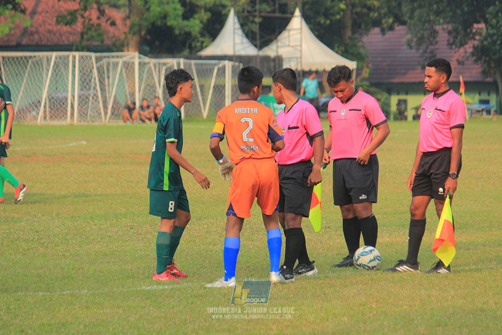 ijlu14 270626 tajimalela fa vs assist soccer school