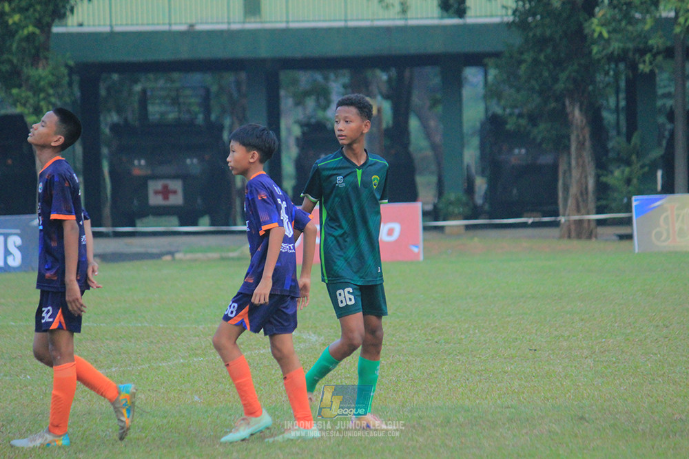 ijlu14 270626 tajimalela fa vs assist soccer school