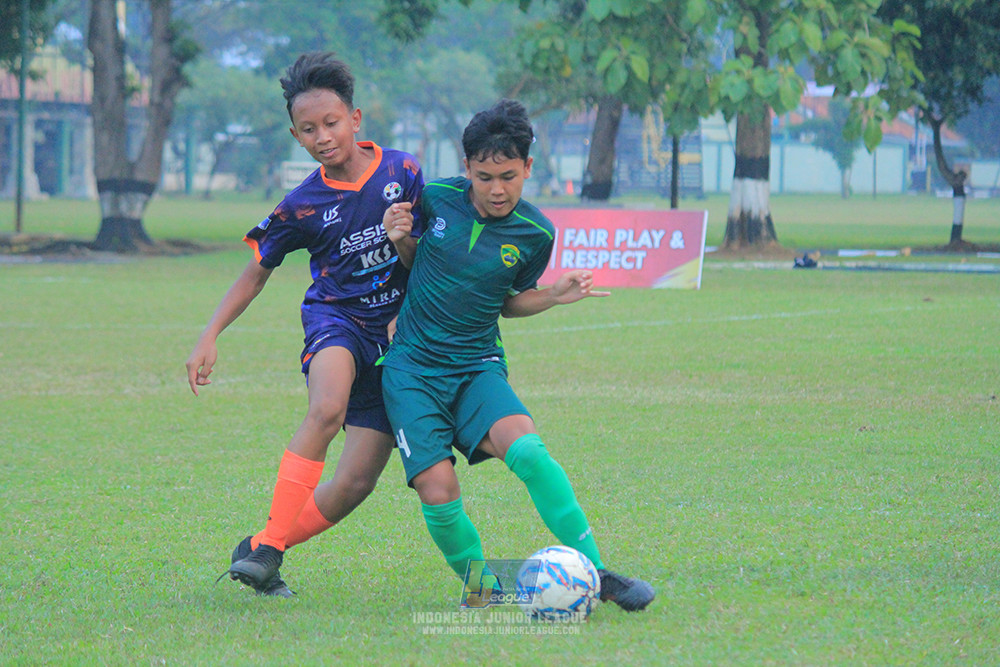 ijlu14 270626 tajimalela fa vs assist soccer school