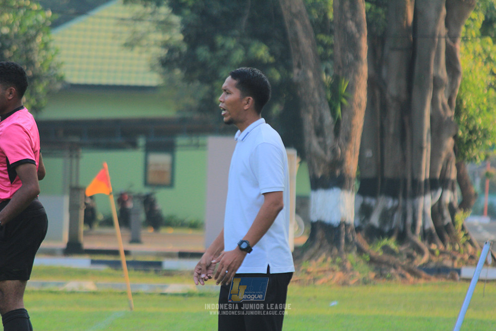 ijlu14 270626 tajimalela fa vs assist soccer school