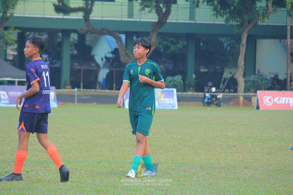 ijlu14 270626 tajimalela fa vs assist soccer school
