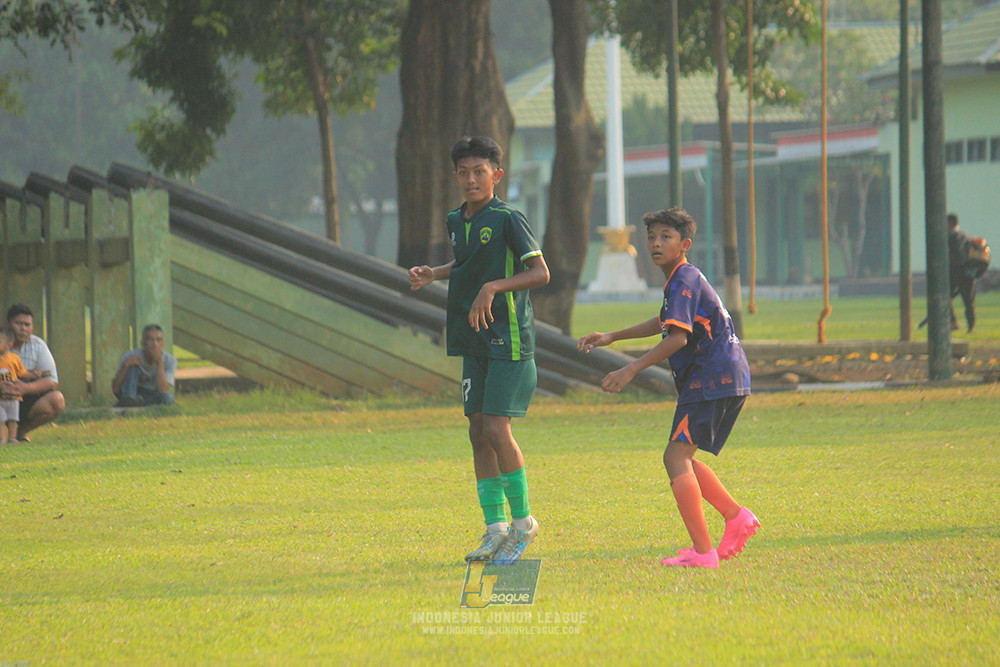 ijlu14 270626 tajimalela fa vs assist soccer school