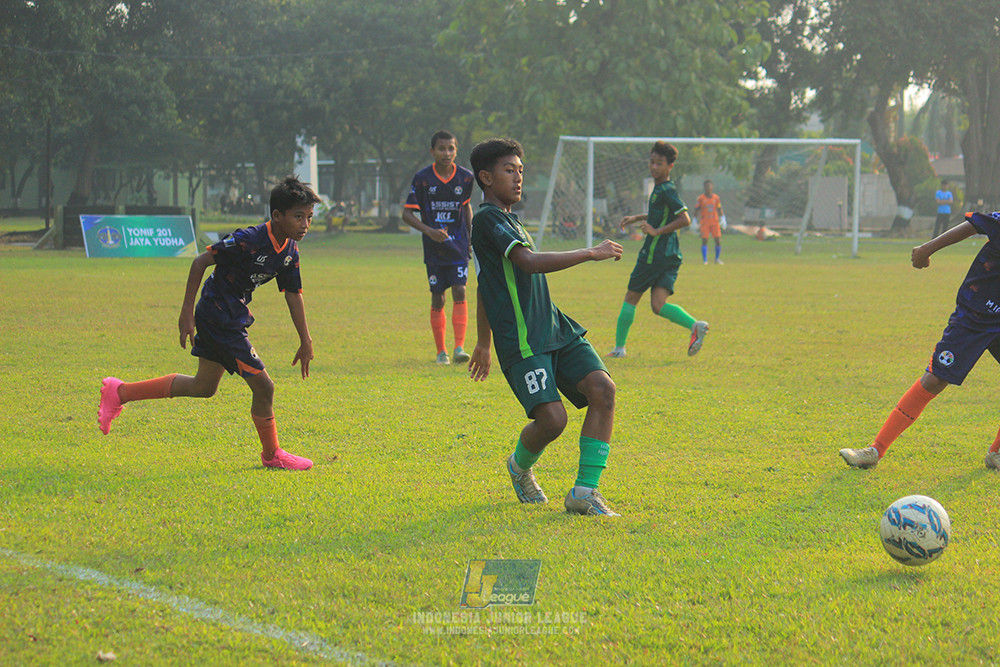 ijlu14 270626 tajimalela fa vs assist soccer school