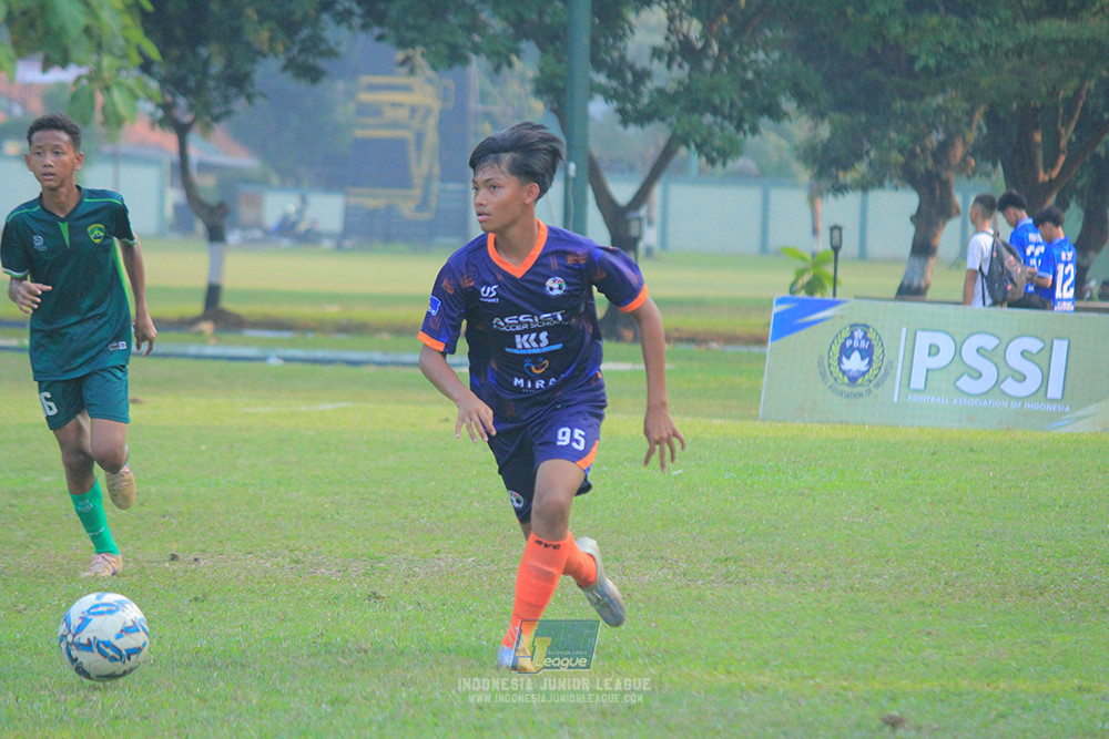 ijlu14 270626 tajimalela fa vs assist soccer school