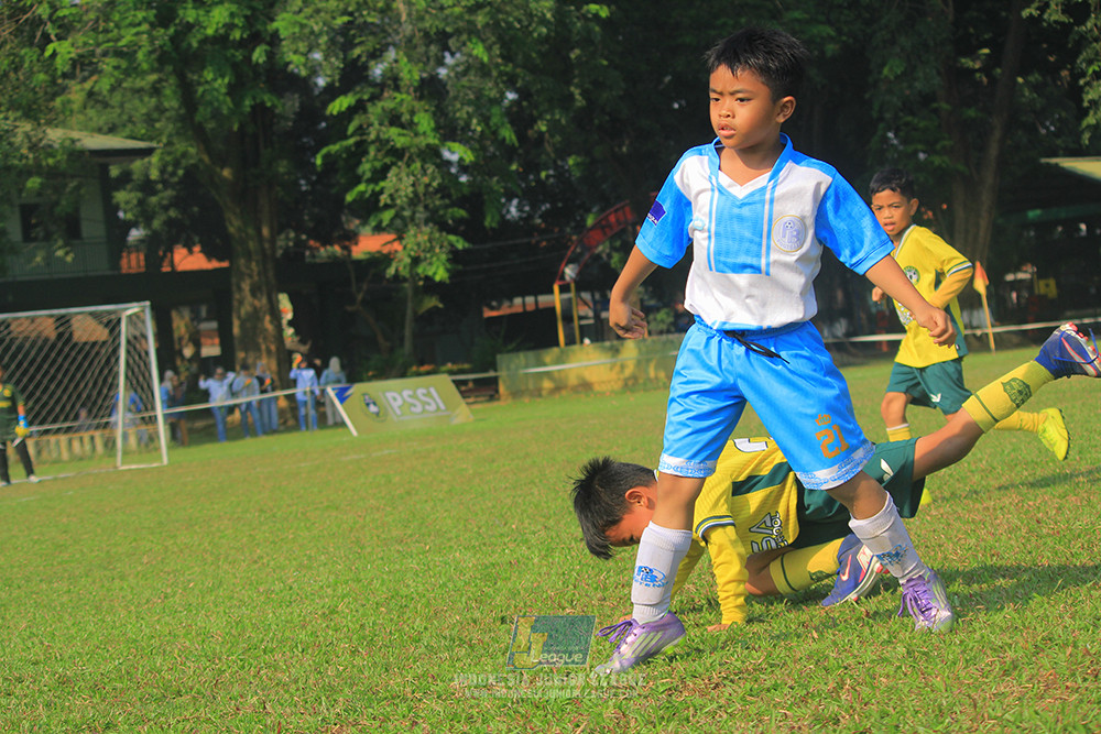 ijlu9 070626 proball football vs maesa pararaider