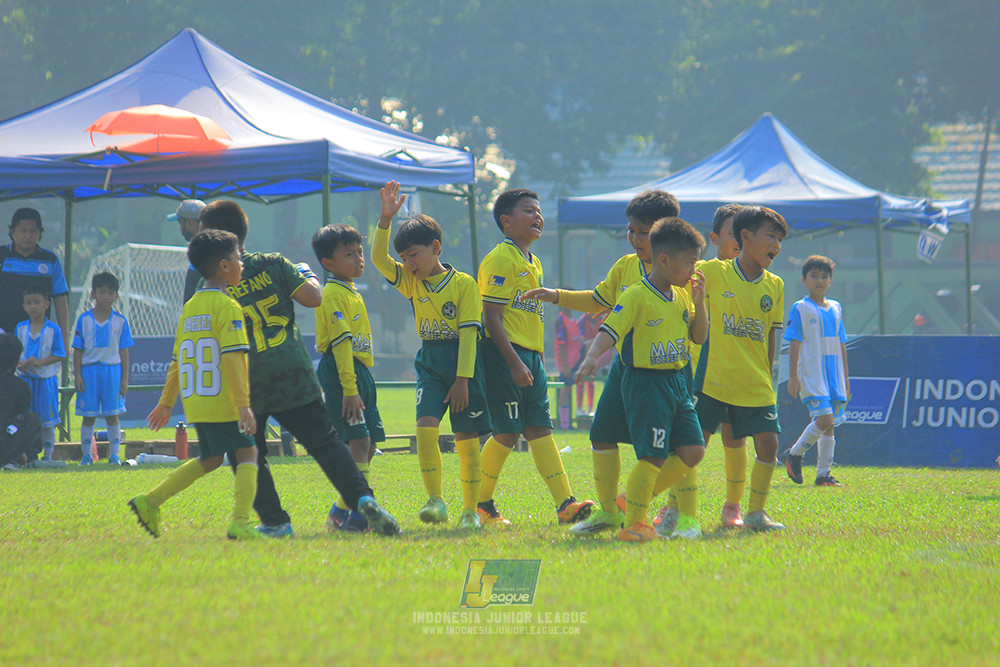 ijlu9 070626 proball football vs maesa pararaider