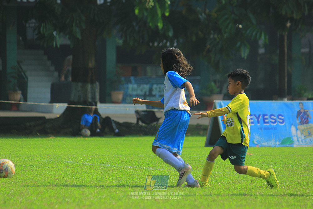 ijlu9 070626 proball football vs maesa pararaider