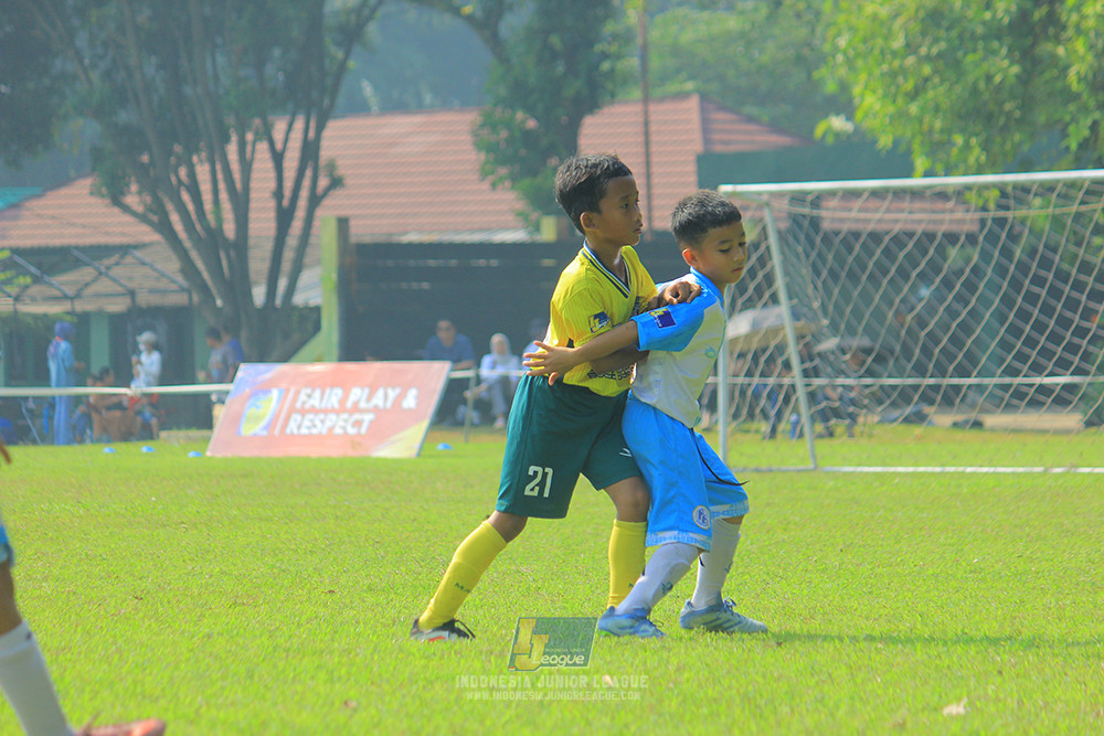 ijlu9 070626 proball football vs maesa pararaider