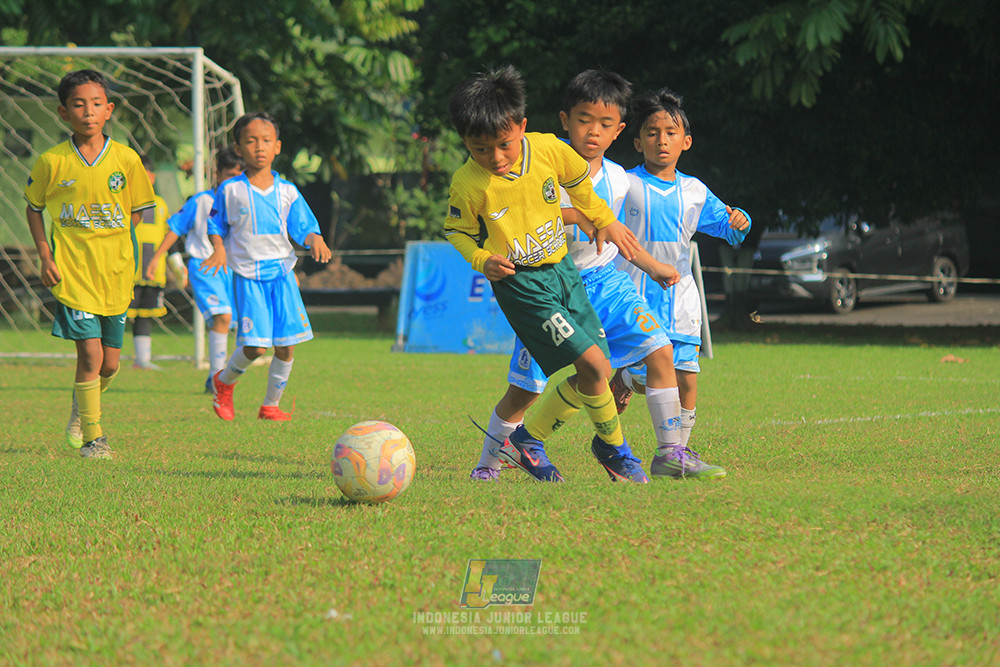 ijlu9 070626 proball football vs maesa pararaider