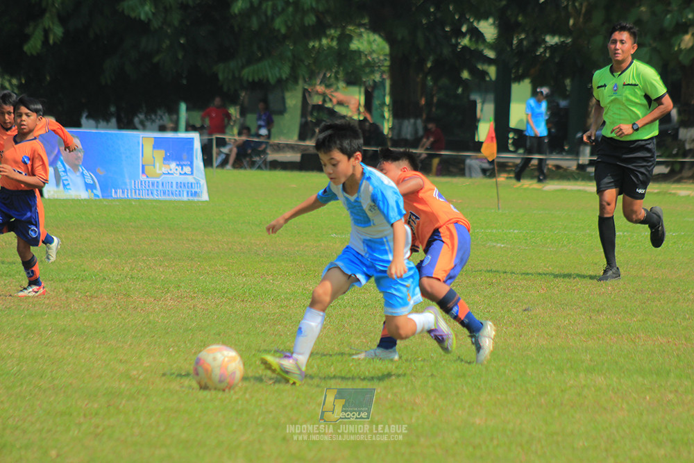 ijlu9 070626 proball football vs sparta 1979