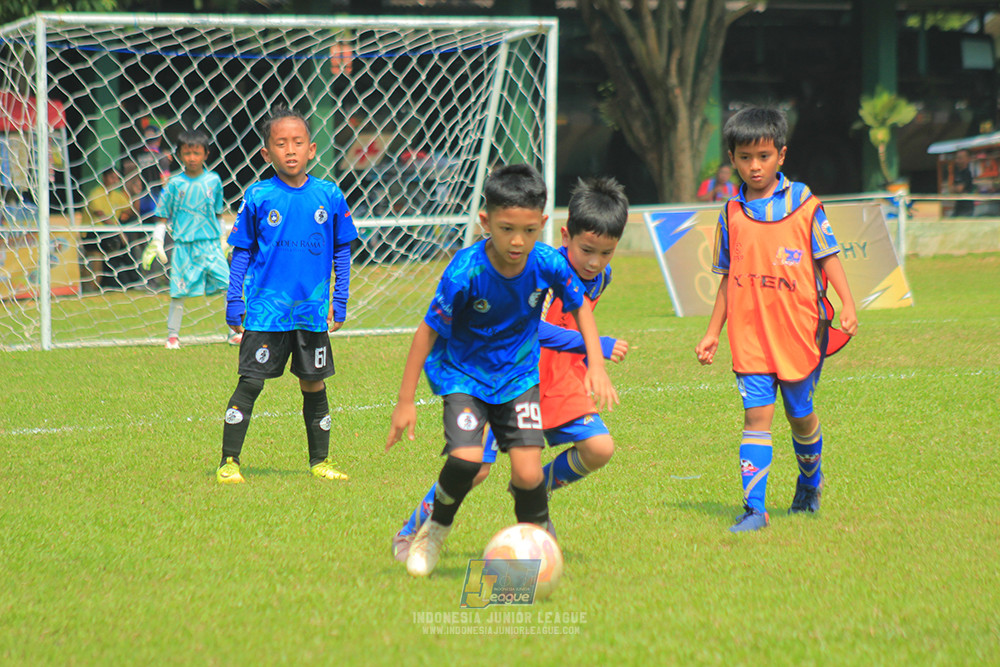 ijlu9 070626 steelford united vs nusantara 2004