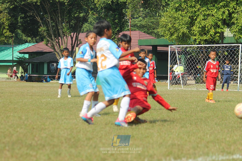 ijlu9 plate 050726 gagak muda vs proball football