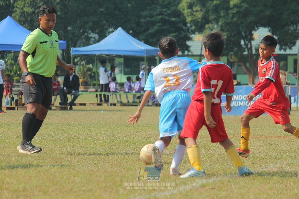 ijlu9 plate 050726 gagak muda vs proball football